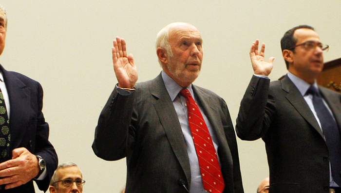 熊市赚了100亿的西蒙斯，是怎么做到的？