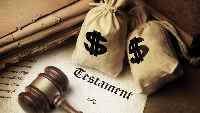 惊呆！时尚大帝老佛爷坐拥13亿，遗产竟由猫继承？