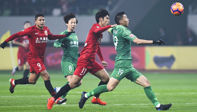 【直击】新赛季中国足坛开年之战，上港2-0国安封王超级杯