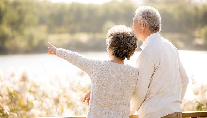 人民日报,两会,改善民生