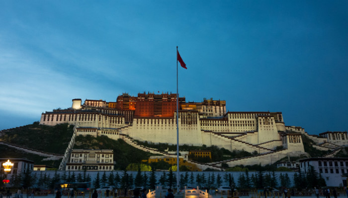 叫醒布达拉宫 让古籍文献“活”起来