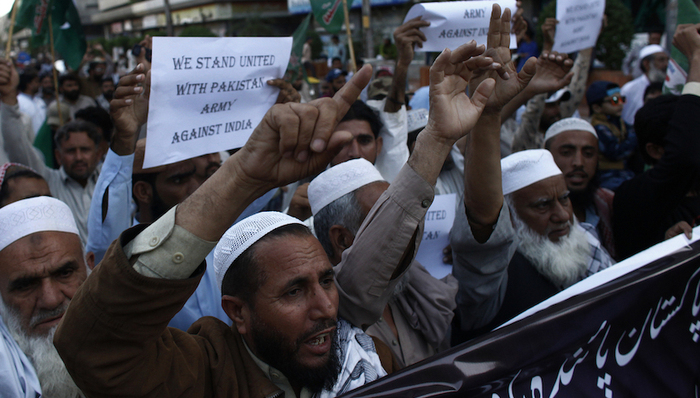 印巴,俘虏,克制