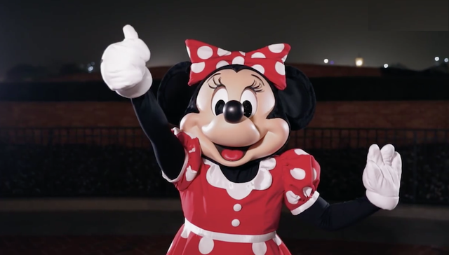 从加油“鸭”到迪士“妮”，上海迪士尼乐园又玩“谐音梗”了