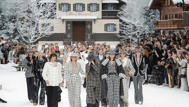 Karl Lagerfeld说再见的时候，下了一场雪