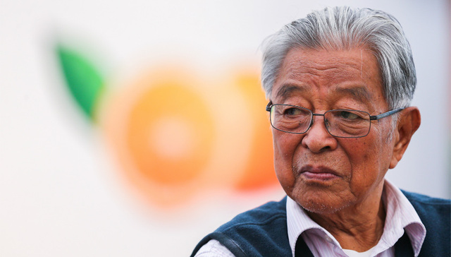 从烟王到橙王：褚时健的两段人生