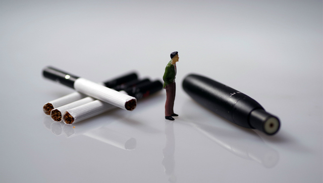电子烟博弈局： 2018迎来投资风口，多国多地禁止