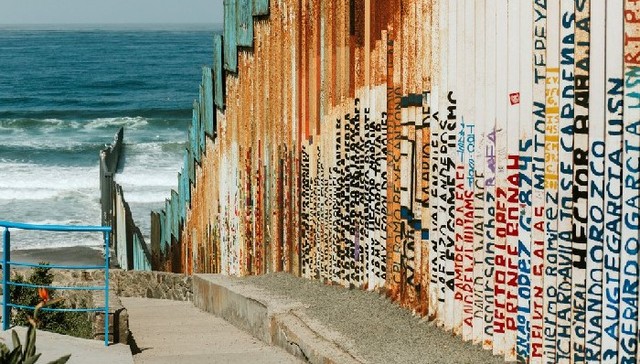 古今边境墙：表面强硬难掩政治无能