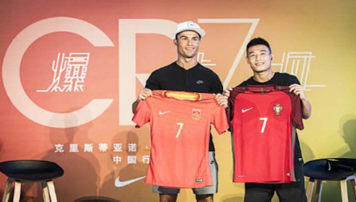 体育晚报,,C罗,,武磊,,科比,,杨超越