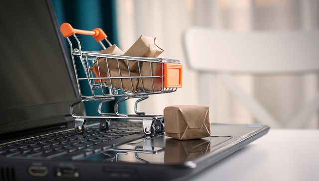 华尔街日报,实体店,APP,沃尔玛,渠道,毛衣,亚马逊,欧迪办公,顾客,零售,麦肯锡