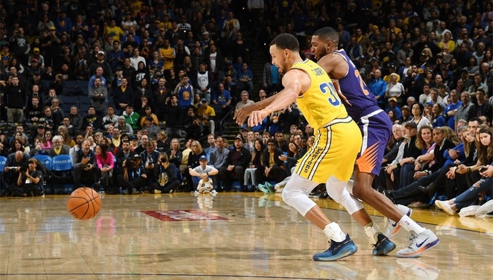 【体育晚报】勇士主场爆冷不敌太阳 王蔷晋级印第安维尔斯赛16强