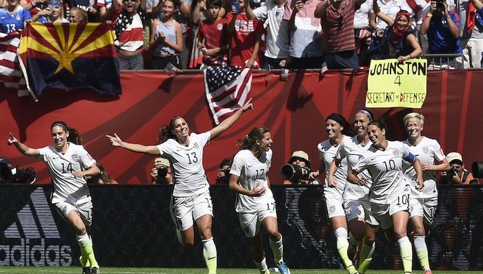 阿迪达斯,世界杯,性别平等