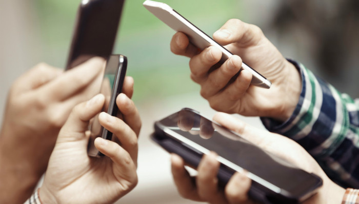 中国信通院：2月国内手机出货量同比下滑20%，为近三年最低值