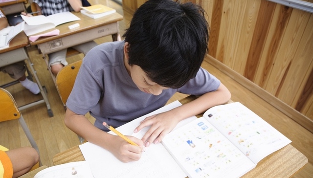 破局,通知,上海市教委,家长委员会,学校办学,三点半难题,北京市教委,法制日报,红包,避嫌