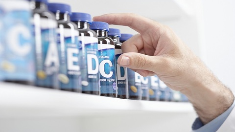 【3·15特别报道】上市随意，事后监管，美国如何整顿它庞大的保健品市场？