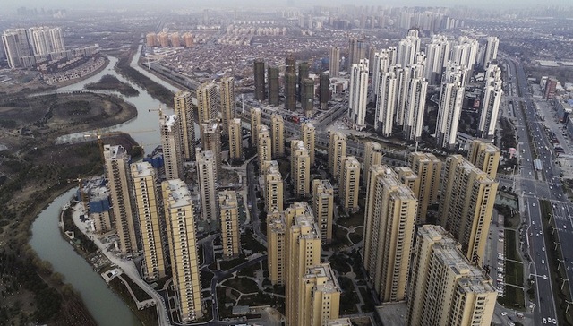 【财经24小时】人大财经委副主任谈房产税：对居民住宅应该宽松点