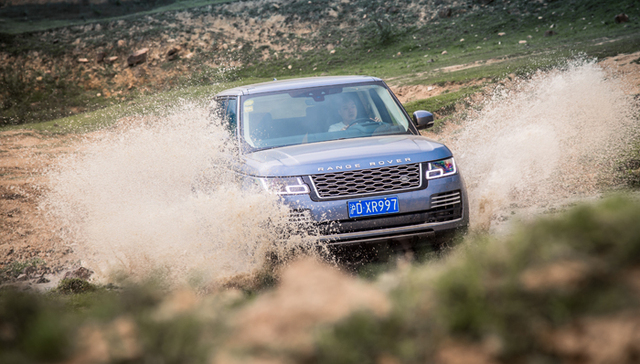 试驾 | 2019款路虎揽运加长：英式移动寝宫