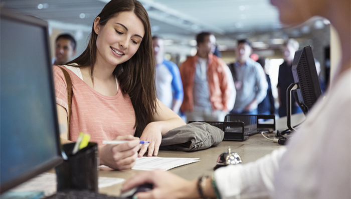 【出国早报】爱尔兰护照申请数量涨破纪录；日本出台新条例保障外劳薪酬；美国租房市场或风光不再