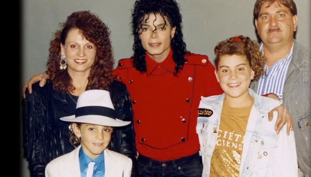 MJ,消费,BuzzAngle,LV,纪录片,逃离梦幻岛,HBO,音乐帝国,奶酪,辛普森一家