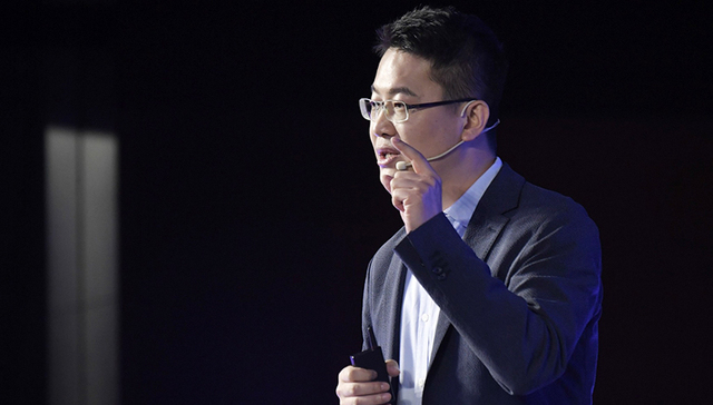 Redmi,卢伟冰,小米,洗手器,品牌路线,原创,映射,蓝牙耳机,周边配件,棋局