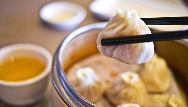 上海必吃必购必逛的老字号有哪些？