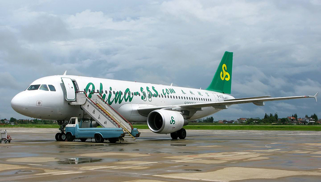 飞往济州岛航班遇风切变无法降落，返航宁波