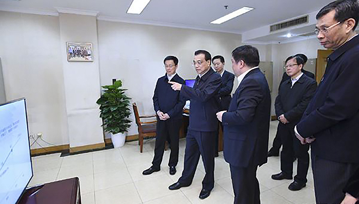 李克强考察财政部：让减税的真金白银切实落到企业的口袋