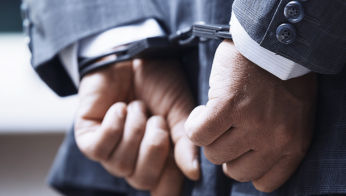 刘虹,人保财险,新华闻,总裁职位,大成基金,财经,中信证券,谁的华闻,肥肉,吐出