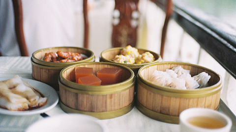 【特写】得闲饮茶不只在广东，他们让最拿手的早茶点心游过长江