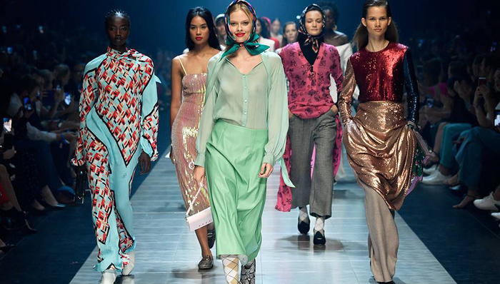 【特写】我是去澳大利亚看秀的，没想到却跟着蹦了4小时迪