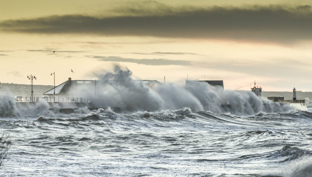 厄尔尼诺事件,气象局,极端天气事件,气象干旱,南多北少,旱涝灾害,降雨,台风个数,中东太平洋