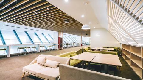 赚得多亏得更多，共享办公巨头WeWork去年收入和亏损双双翻倍