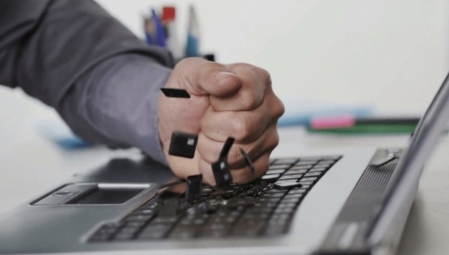 键盘,苹果官方,Macbook,按键,华尔街日报,用户,吐槽,Pro,笔记本电脑