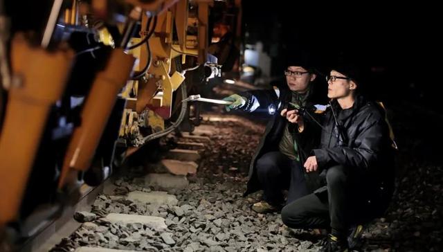 葫芦娃,大型养路机械,千里眼,钢轨,复兴号,硬骨头,大力神,七娃,葫芦兄弟,轨枕