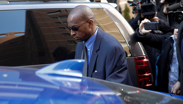 耶鲁前女足教练承认招生受贿，收取数十万美元