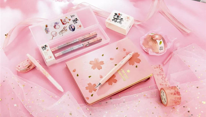 怦然心动！各大品牌2019樱花限定来袭，哪些新品被抢疯？