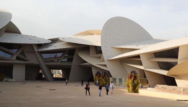 多哈海边绽放“沙漠玫瑰”，新的卡塔尔国家博物馆建筑令人惊叹