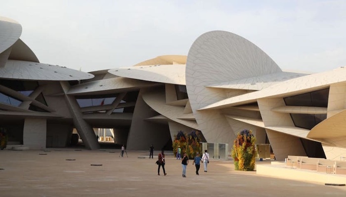 多哈海边绽放“沙漠玫瑰”，新的卡塔尔国家博物馆建筑令人惊叹