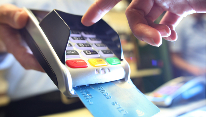 司法大数据：金融诈骗被告人超六成为初高中文化，信用卡诈骗八成为恶意透支