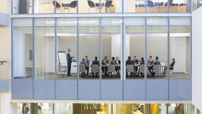 中高端人才不愁找工作，招聘企业积极抢占市场蛋糕