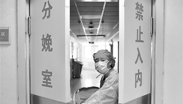 世界首例肺移植产妇，生子十个月后去世