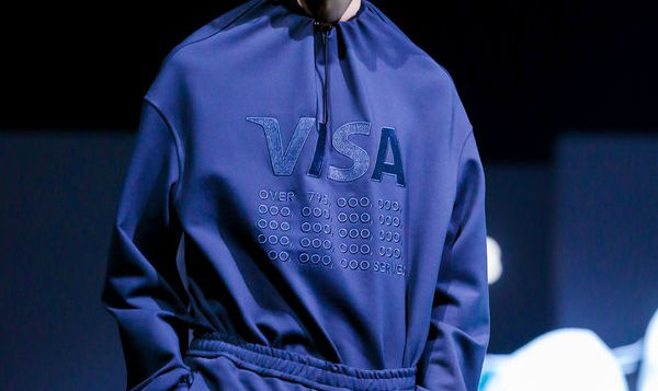 【特写】总在奥运会转播中看到的Visa，最近怎么一直出现在秀场？