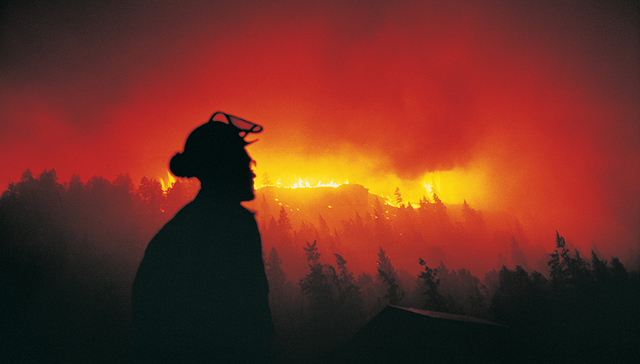 【特写】被火吞没的年轻人：草木会重生，他们不再回来