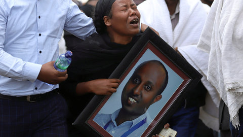 波音CEO就坠机事件向遇难者家属道歉：我们的责任