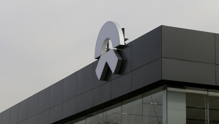 蔚来汽车,新能源,特斯拉,中概股,交通