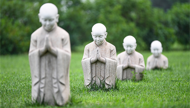 地方新闻精选|云南一村支书耗资百万建豪华活人墓 济南“撸串文化研究会”被取缔