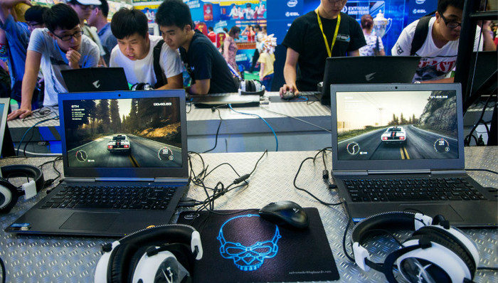 游戏产业“劫后重生”： 下沉与出海“两手抓”