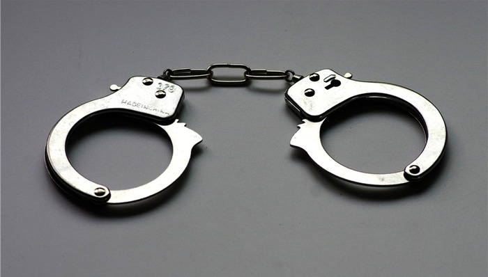 昔日金控集团竟是涉黑团伙，中科创系实控人张伟被控非法持枪、暴力催收数罪