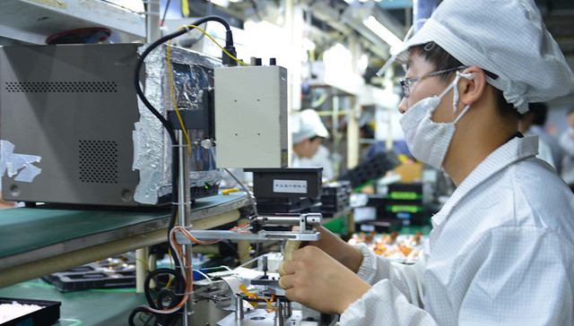 【特写】流水线上的深圳博士