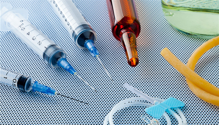 西安回应孕妇被输过期葡萄糖：确实过期，涉事院长停职