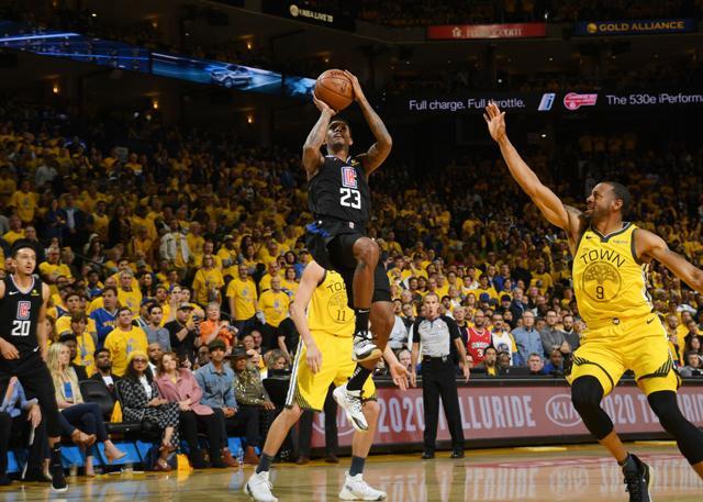 【体育晚报】《中国女排》明年1月上映 快船31分大逆转胜勇士